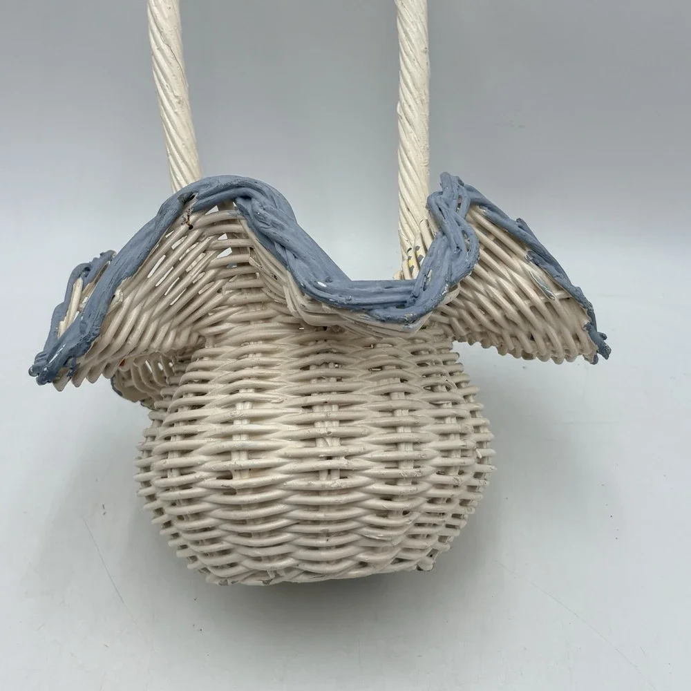 Vintage Wicker White Hand Painted Ruffle Edge Basket Cottagecore Floral 14